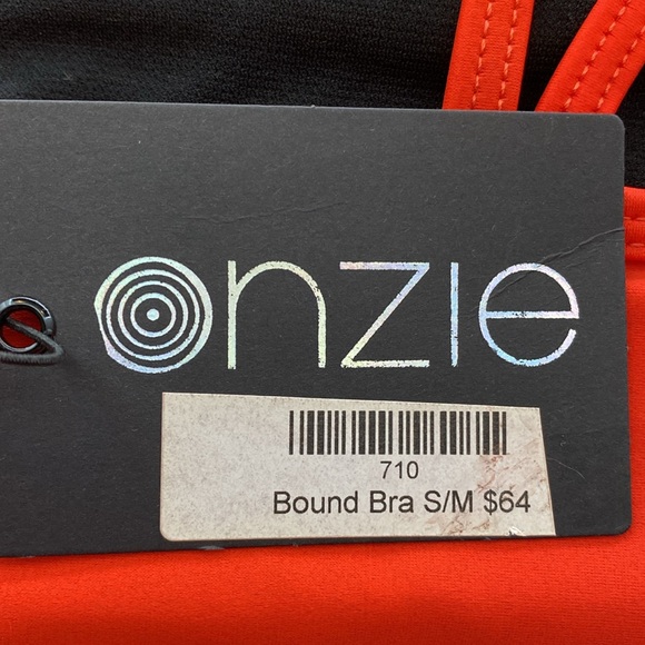 Onzie Yoga Bound Bra Top. Poppy red. 
BNWT - Picture 8 of 11